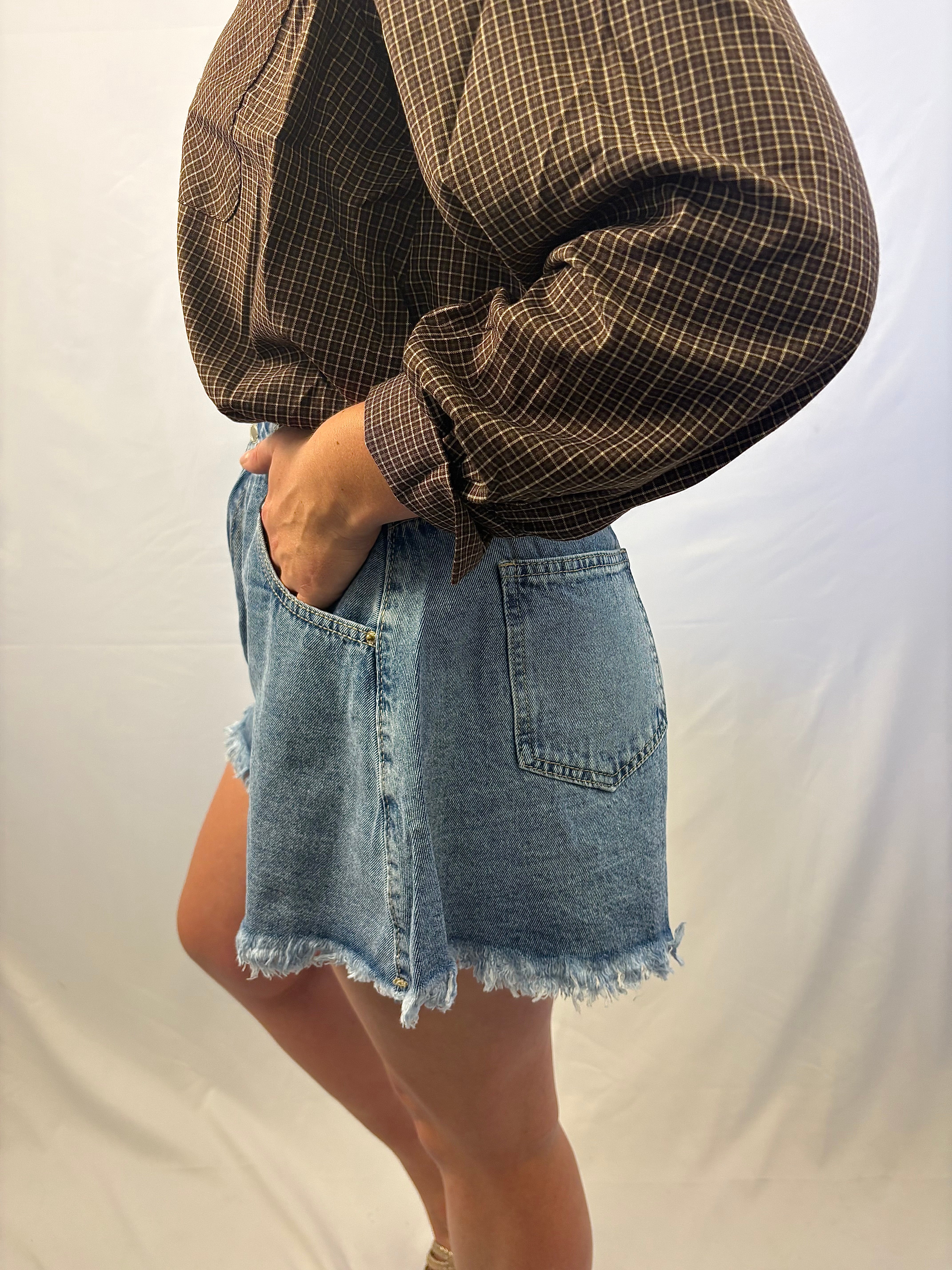 Denim gerafeld spijker short